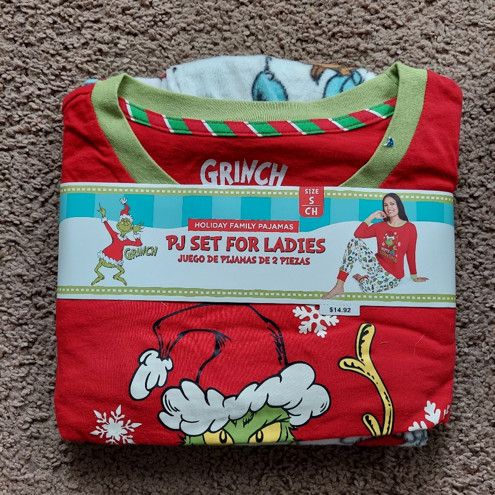 NEW grinch pjs